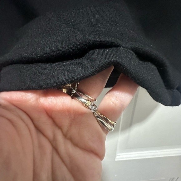 Ted Baker Blouse Crop Scallop Sleeves Crop TopBlack Size 4 EUC Large - Picture 3 of 8